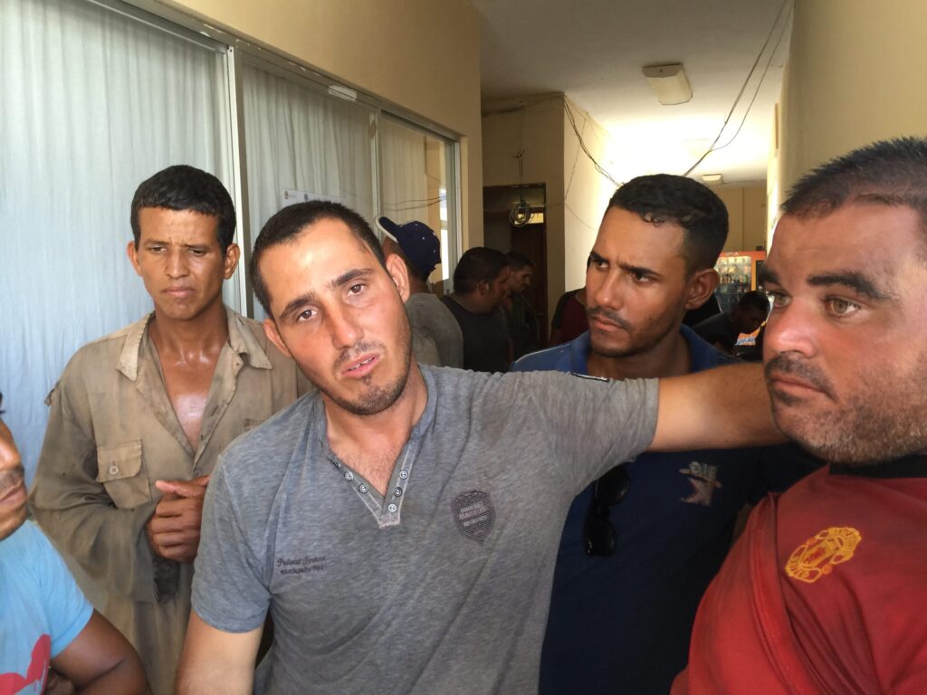 Llegan 18 balseros cubanos a Isla Mujeres, México(+Video) Llegan 18 balseros cubanos a Isla Mujeres, México