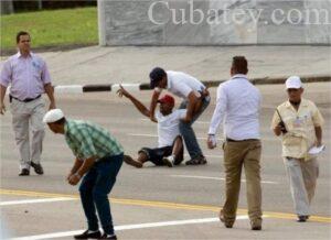 Dictadura Castrista presenta cargos contra los opositores que se acercaron al papa Francisco