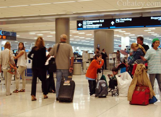 Aeropuerto de Miami logra nueva marca histórica de pasajeros Aeropuerto de Miami logra nueva marca histórica de pasajeros