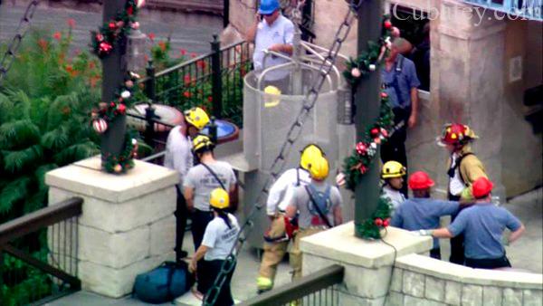 Turistas quedan atrapados en atracción de SeaWorld en Orlando Turistas quedan atrapados en atracción de SeaWorld en Orlando