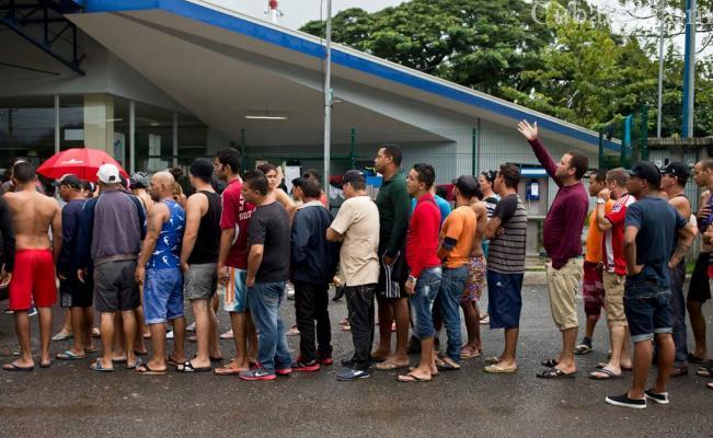 Autoridades costarricenses retirarán a los cubanos de la frontera con Nicaragua Autoridades costarricenses retirarán a los cubanos de la frontera con Nicaragua