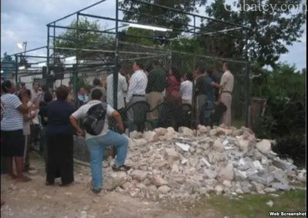 Continúan las demoliciones de iglesias en Cuba; Represión religiosa se intensifica Continúan las demoliciones de iglesias en Cuba; Represión religiosa se intensifica