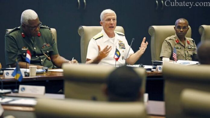 El narcotráfico a través de Venezuela se ha disparado, dice el jefe militar de EE. UU.