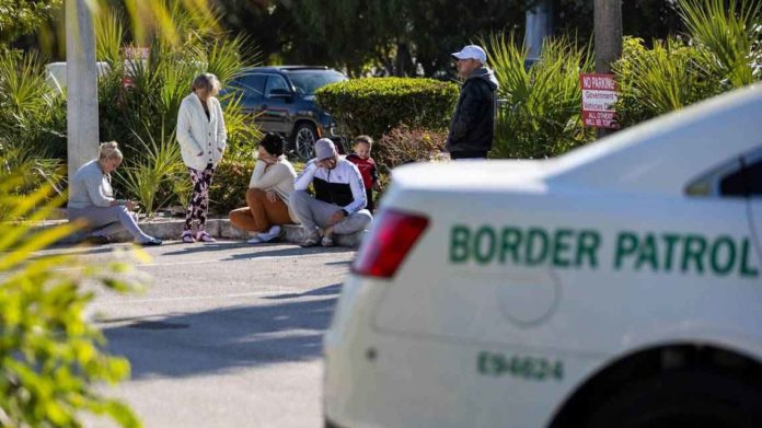 'Estado de emergencia': gobernador llama a la Guardia Nacional para hacer frente a la oleada de inmigrantes en el sur de Florida